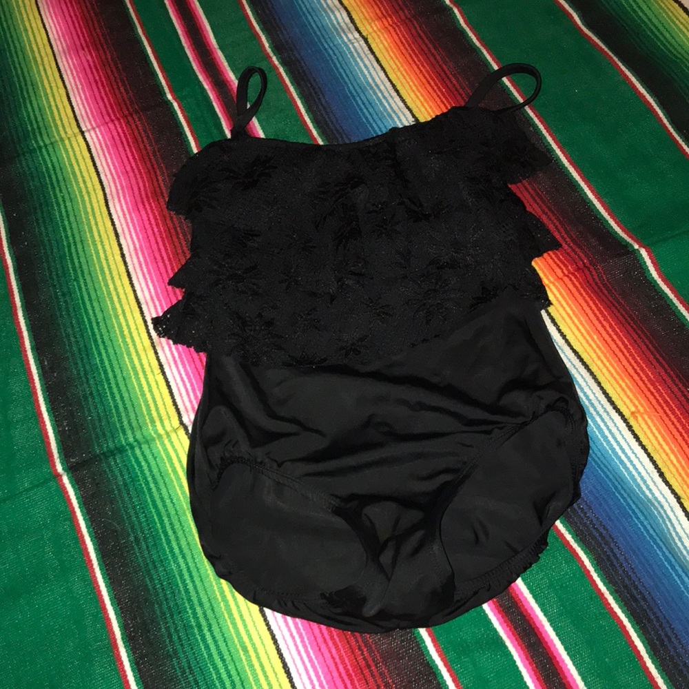 ONE- PIECE SWIMMY